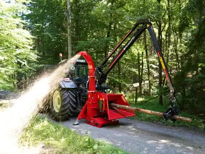 tp-250pto-k-holzhacker-mit-kran-38